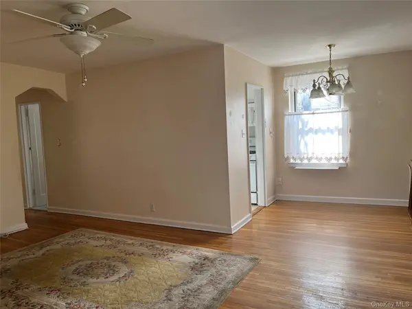 35-31 205 Street #302, Bayside, NY 11360