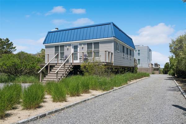 846 Dune RD, Westhampton Beach, NY 11978