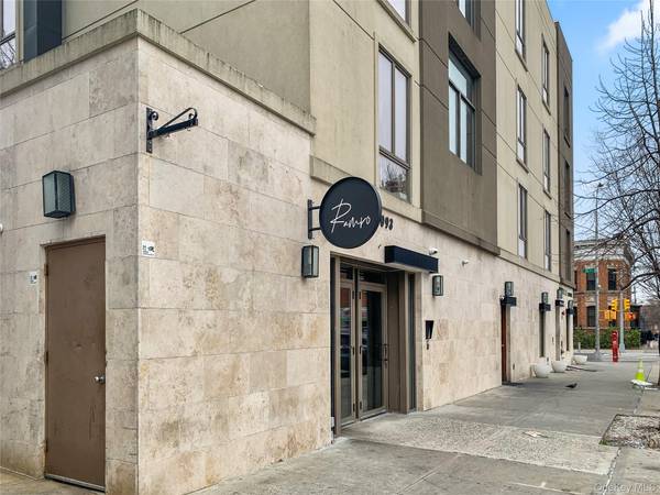 3801 31st AVE, Astoria, NY 11103
