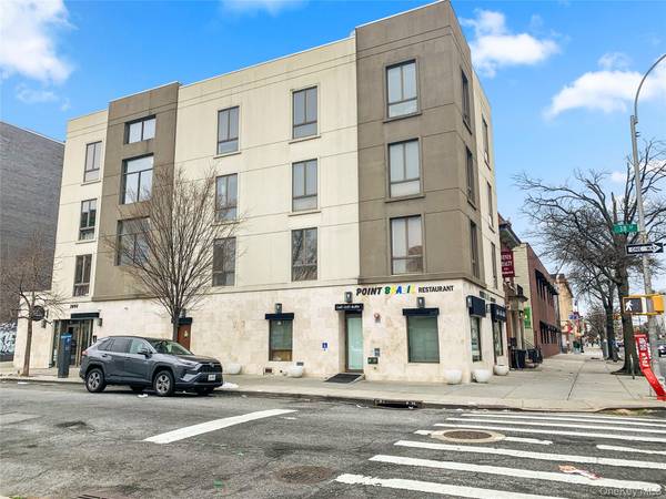 3801 31st AVE, Astoria, NY 11103