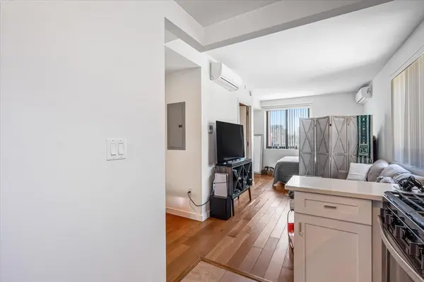 87-22 51st AVE #4H, Elmhurst, NY 11373