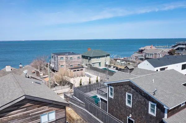 329 Bay WALK, Ocean Beach, NY 11770