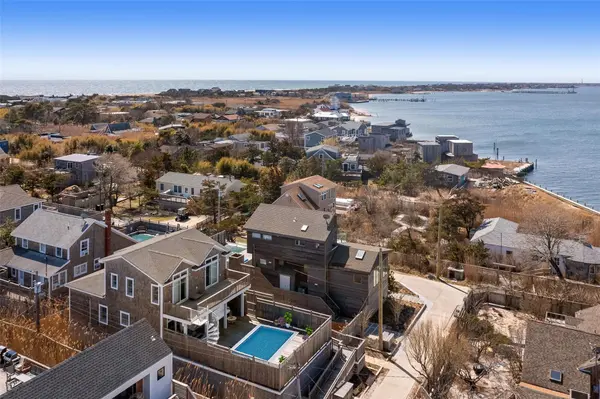 329 Bay WALK, Ocean Beach, NY 11770