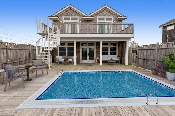 329 Bay WALK, Ocean Beach, NY 11770