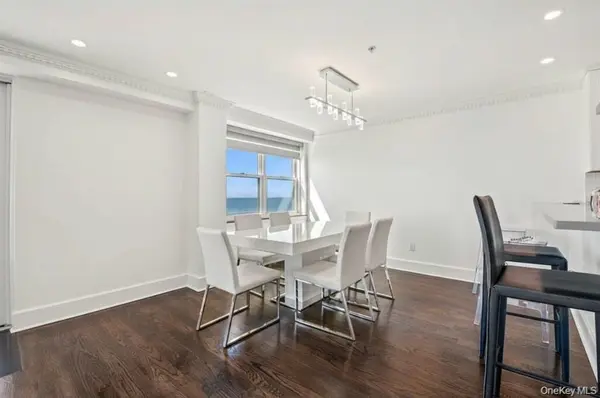 26 W Broadway #505, Long Beach, NY 11561