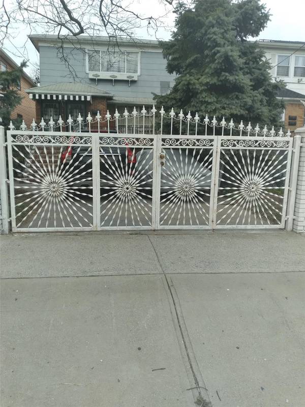 2918 Beach Channel DR, Far Rockaway, NY 11691