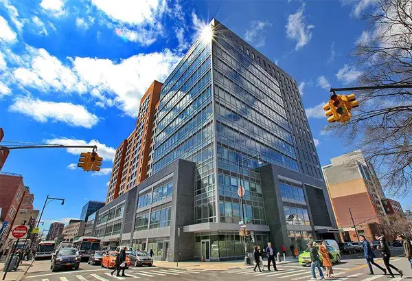 13835 39th AVE #17M, Flushing, NY 11354