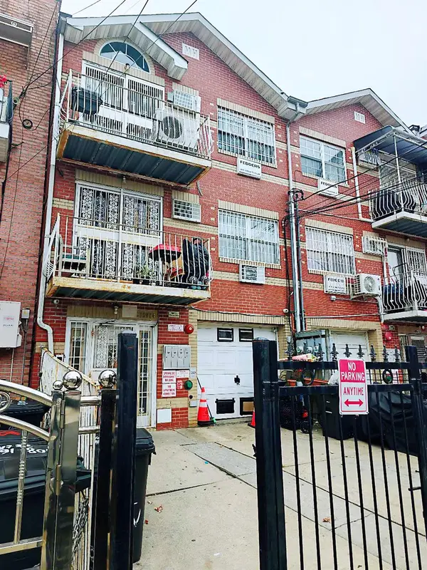 108-14 35th AVE, Corona, NY 11368