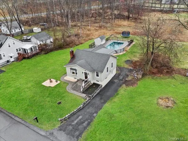 9 Emboden AVE, Otisville, NY 10963
