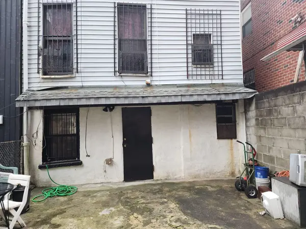 885 Pacific ST, Brooklyn, NY 11238