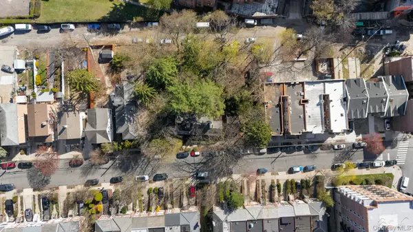 5122 Post RD, Bronx, NY 10471