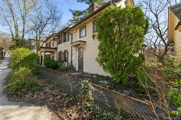 5122 Post RD, Bronx, NY 10471