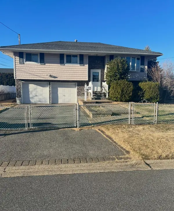 170 11th ST, West Babylon, NY 11704