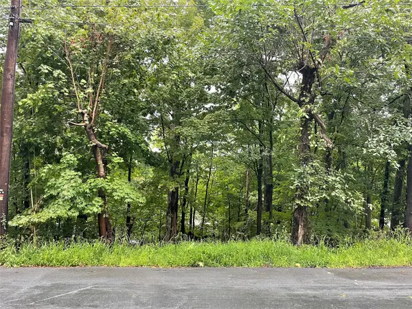 11 Olympus RD, Woodbury, NY 10930