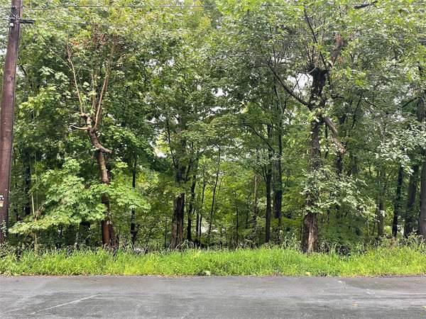 11 Olympus RD, Woodbury, NY 10930