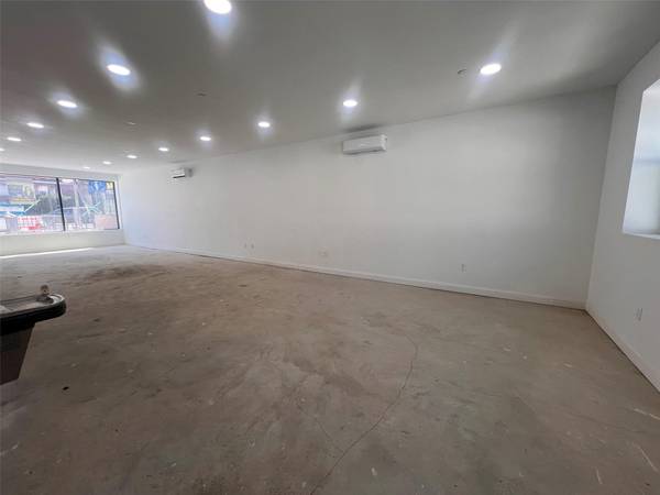 43-10 162 ST #1FL, Flushing, NY 11358