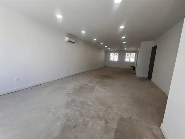 43-10 162 ST #1FL, Flushing, NY 11358