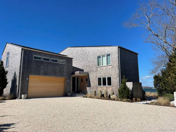 495 N Parish DR, Southold, NY 11971
