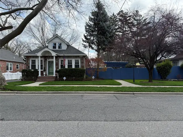 1905 Bryant PL, Baldwin, NY 11510
