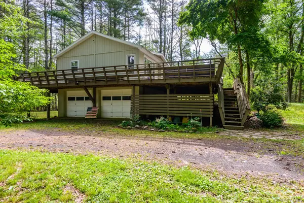 328 John Joy RD, Woodstock, NY 12498