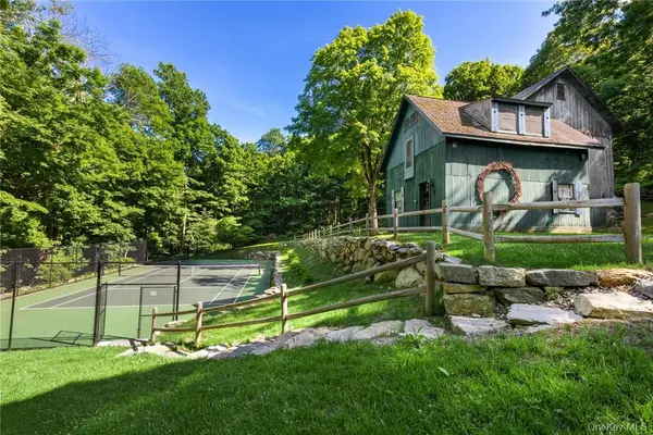 31 Kittredge DR, Carmel, NY 10512