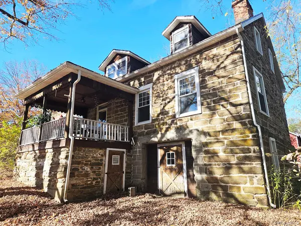 274 Fingar RD, Hudson, NY 12534