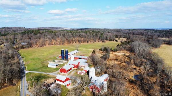 274 Fingar RD, Hudson, NY 12534