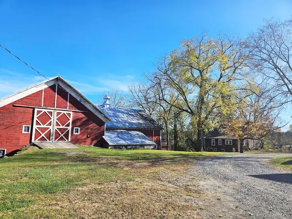 274 Fingar RD, Hudson, NY 12534