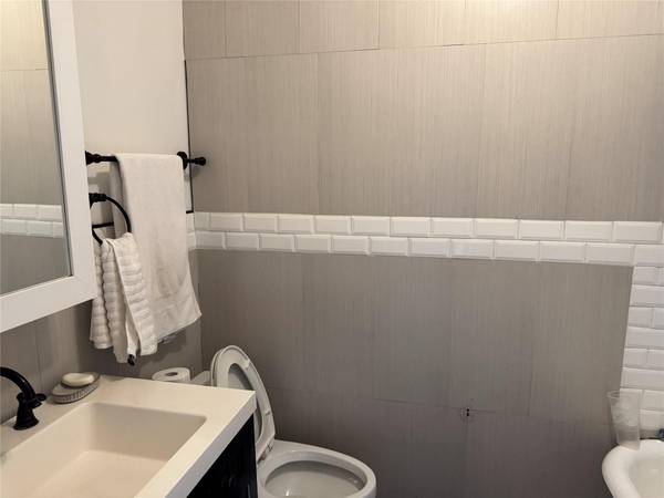 64-07 Cooper AVE, Ridgewood, NY 11385