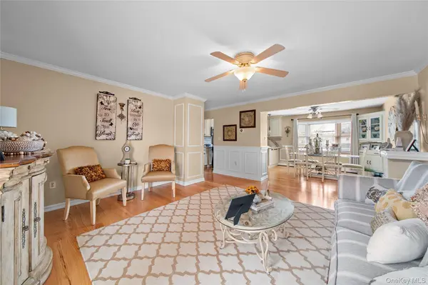 312 Ocean AVE, Massapequa Park, NY 11762