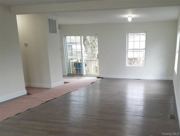 N/C ROBINSON DR, Shirley, NY 11967