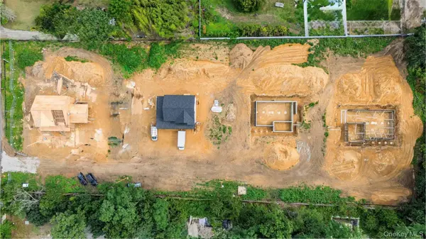 30 Pleasant Lot #4 AVE, Centereach, NY 11720