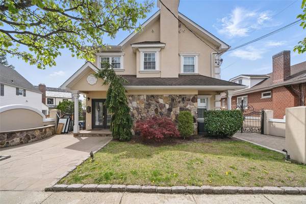 3348 Polo PL, Bronx, NY 10465