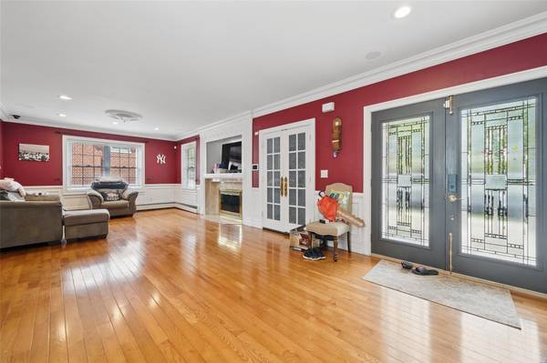 3348 Polo PL, Bronx, NY 10465
