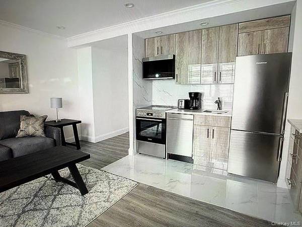 150 W 51 #1032, New York (manhattan), NY 10019