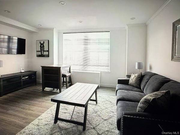 150 W 51 #1032, New York (manhattan), NY 10019