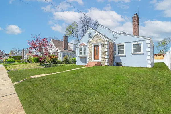 49 Carol ST, West Hempstead, NY 11552