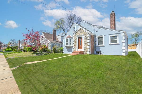49 Carol ST, West Hempstead, NY 11552