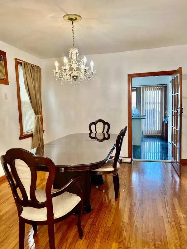 15207 125th AVE, Jamaica, NY 11434