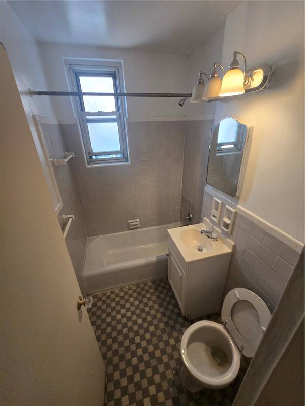 1475 Thieriot AVE #4J, Bronx, NY 10460
