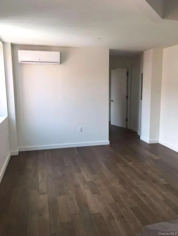 87-22 51st AVE #4E, Elmhurst, NY 11373