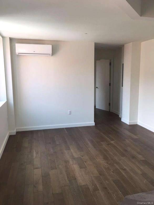 87-22 51st AVE #4E, Elmhurst, NY 11373