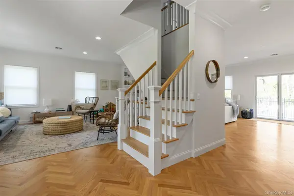 580 Stars RD, East Marion, NY 11939