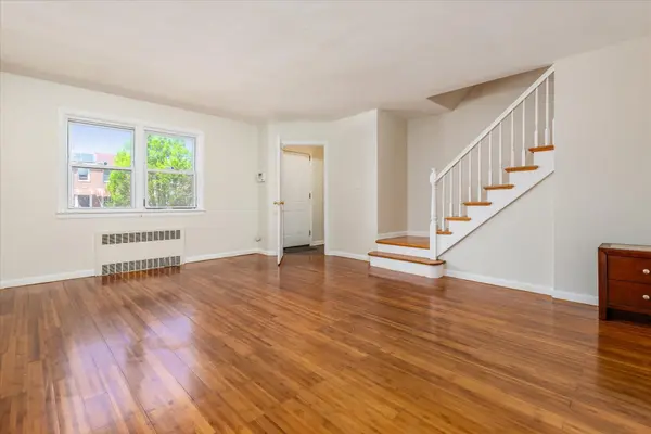 150-20 77th AVE, Kew Garden Hills, NY 11367