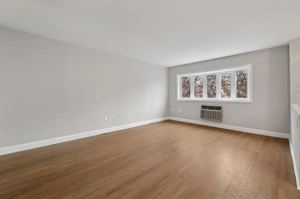 2665 Harding Ave, Bronx, NY 10465