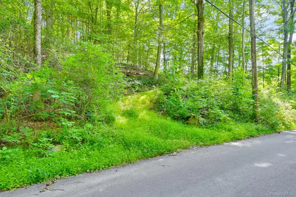 34 Gordon RD, Carmel, NY