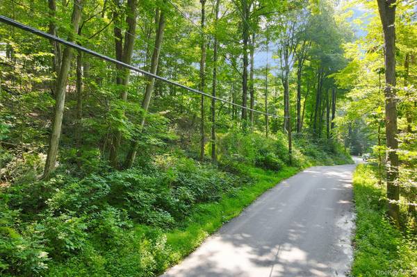 34 Gordon RD, Carmel, NY