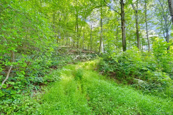 34 Gordon RD, Carmel, NY