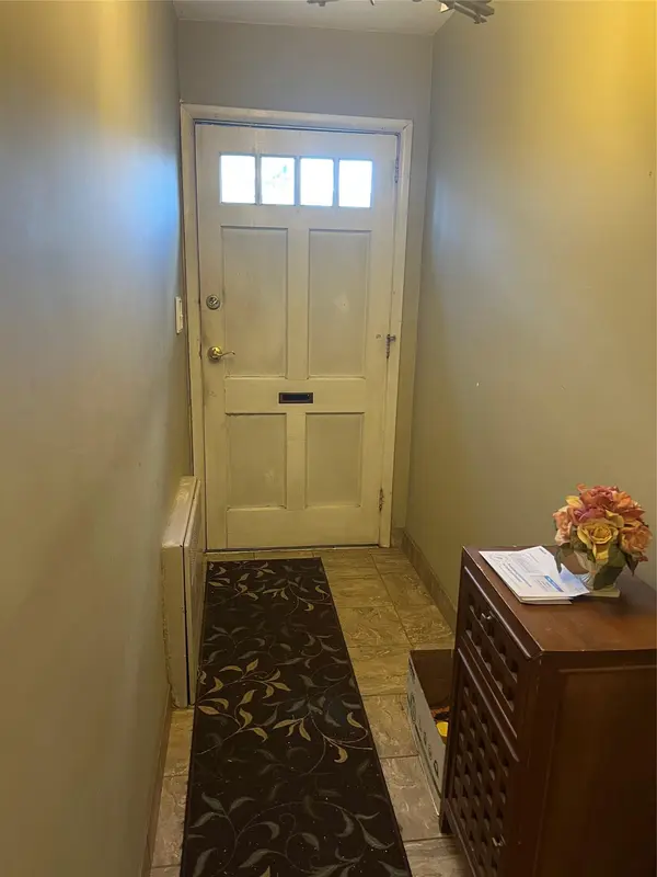 41-20 210 ST ##1, Bayside, NY 11361
