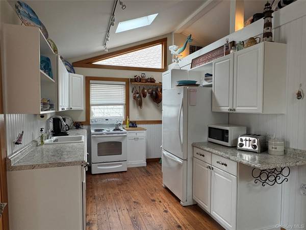 177 Wilmot, Ocean Beach, NY 11770